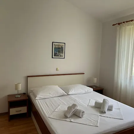 Vesela 2 Apartment