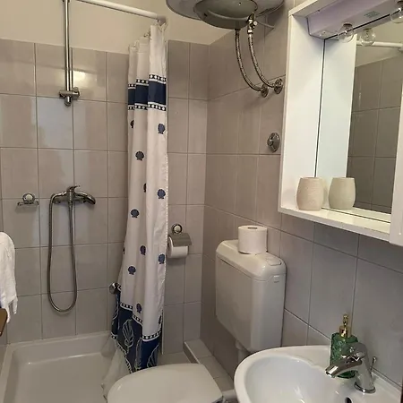 Apartmán Vesela 2 *